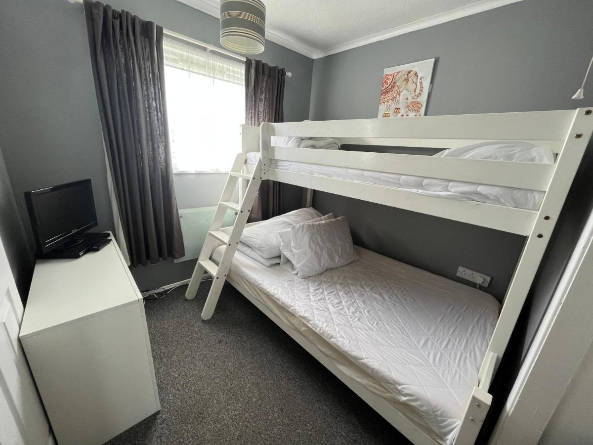 Signature, Scratby - Two Bed Chalet, Sleeps 7, Free Wi-Fi, Bed Linen And Towels Included, Pets Welcome And Onsite Entertainment Available Kültér fotó