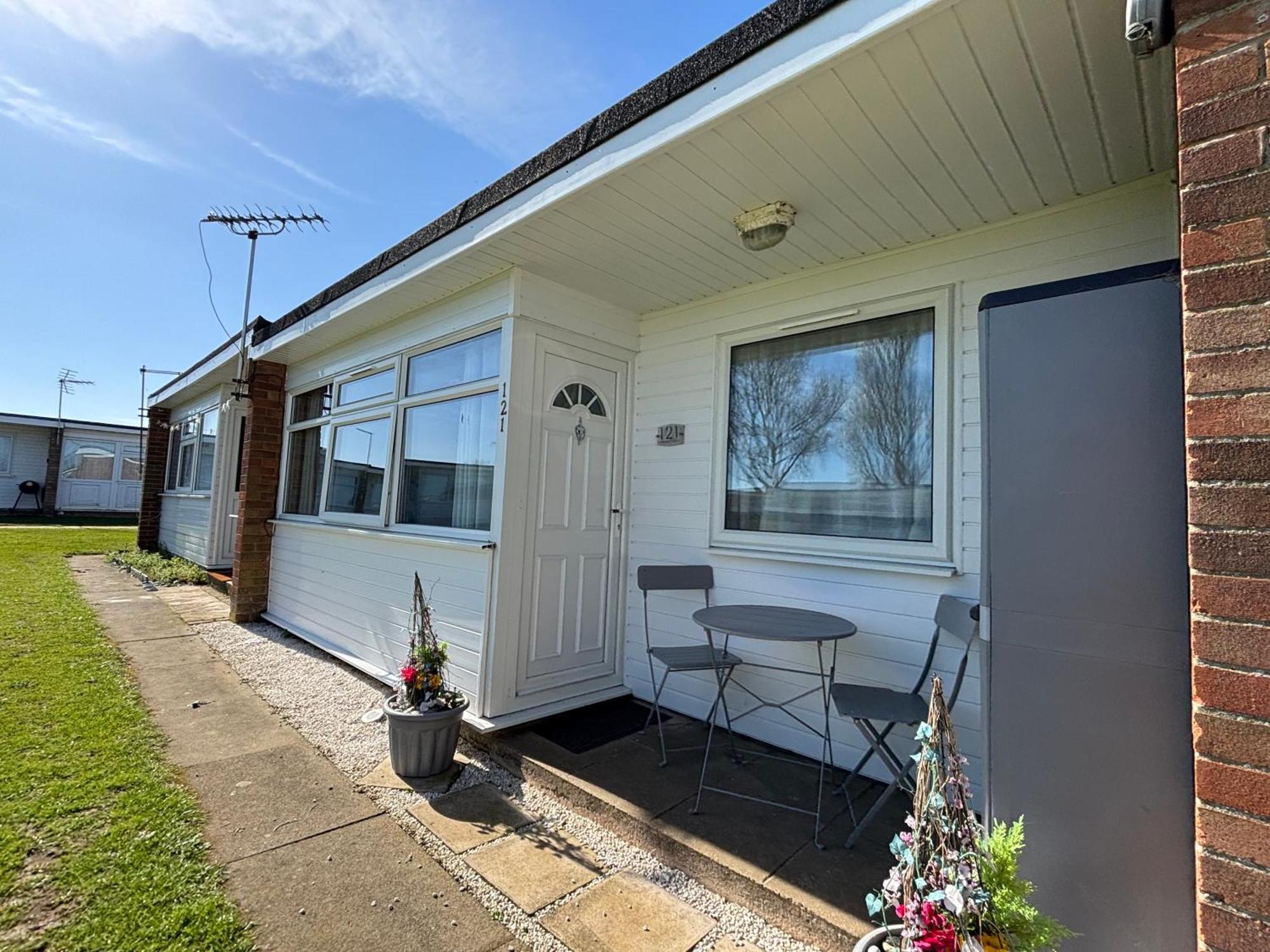 Signature, Scratby - Two Bed Chalet, Sleeps 7, Free Wi-Fi, Bed Linen And Towels Included, Pets Welcome And Onsite Entertainment Available Kültér fotó