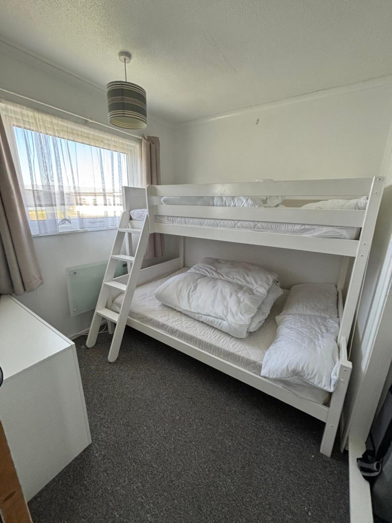 Signature, Scratby - Two Bed Chalet, Sleeps 7, Free Wi-Fi, Bed Linen And Towels Included, Pets Welcome And Onsite Entertainment Available Kültér fotó